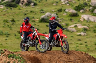 /newsbeitrag-offroad-2025-honda-crf250-und-crf450-jetzt-lagernd-536109