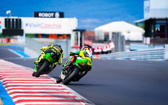 Regen, Rekorde und pures Racing | Kawasaki - Bild 3
