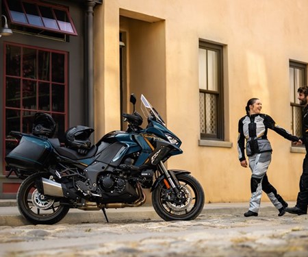 Bereit für die nächste Etappe: Neue Farben für die Versys 1100 MY26 | Kawasaki