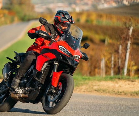 Testsieg beim Alpen-Masters 2025: Ducati Multistrada V2 S überzeugt auf ganzer Linie