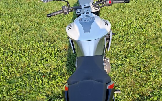 Vorführer Aprilia Tuono 457 - Bild 2