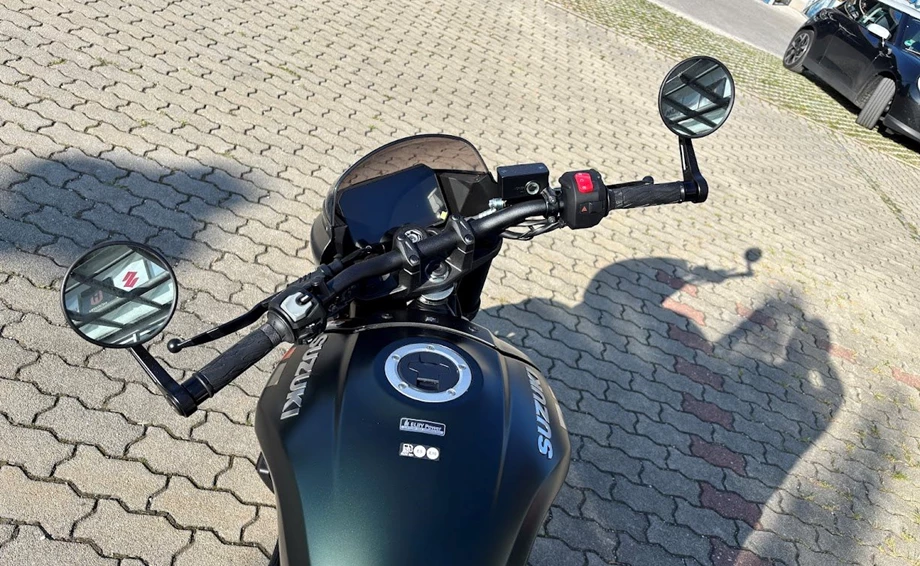 SUZUKI GSX-8TT Neuheit 2025 eingetroffen Bild 3: SUZUKI GSX-8TT Neuheit 2025 eingetroffen