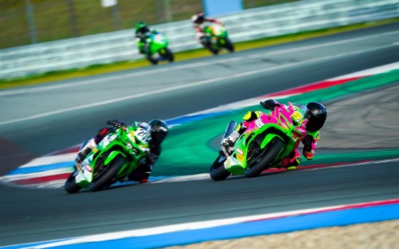 Packende Rennen im hochkarätigen Umfeld der IDM | Kawasaki - Bild 4