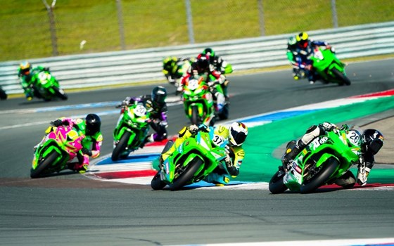 Packende Rennen im hochkarätigen Umfeld der IDM | Kawasaki - Bild 6