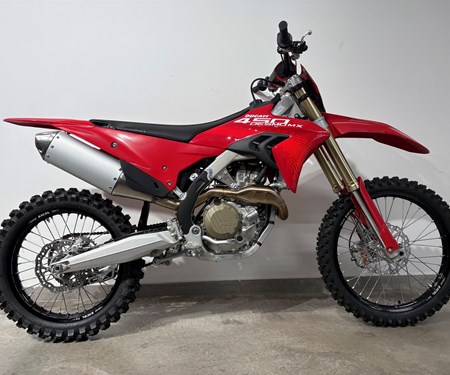 Ducati Desmo450 MX eingetroffen!