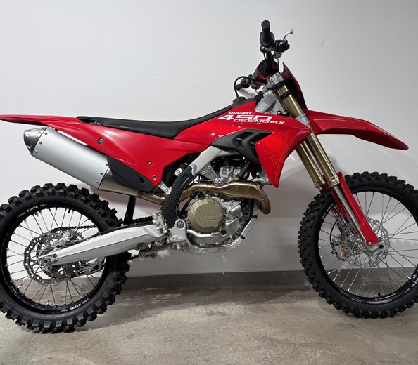 Ducati Desmo450 MX eingetroffen!
Ducati Desmo450 MX jetzt bei uns erhältlich!
Die brandneue Ducati Desmo450 MX ist endlich eingetroffen. Ab sofort können Sie das Modell in unse ...