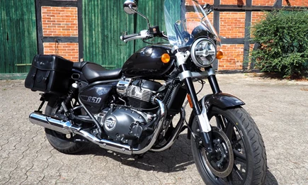 Royal Enfield Super Meteor 650 im Topzustand! Royal Enfield Super Meteor 650 im Topzustand!