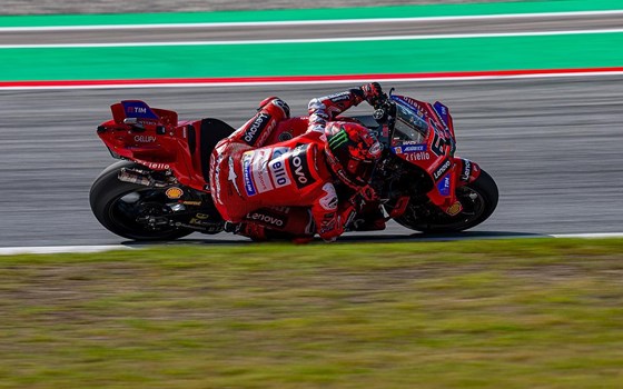 MotoGP Runde 15 in Barcelona: Konstrukteurs-WM-Titel & Doppelsieg am Sonntag - Bild 7