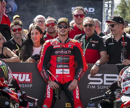 WSBK Runde 9 in Magny Cours: Nicoló Bulega in allen Rennen auf Platz 2