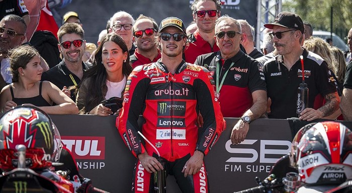 WSBK Runde 9 in Magny Cours: Nicoló Bulega in allen Rennen auf Platz 2