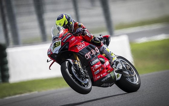 WSBK Runde 9 in Magny Cours: Nicoló Bulega in allen Rennen auf Platz 2 - Bild 15