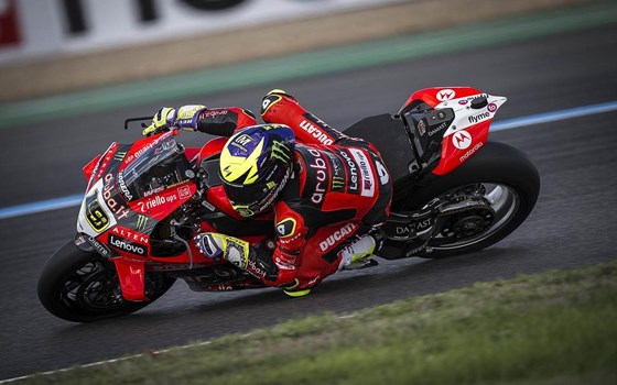 WSBK Runde 9 in Magny Cours: Nicoló Bulega in allen Rennen auf Platz 2 - Bild 17