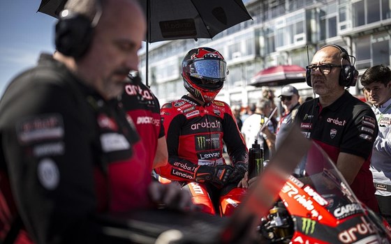 WSBK Runde 9 in Magny Cours: Nicoló Bulega in allen Rennen auf Platz 2 - Bild 6