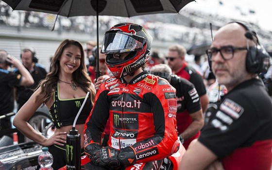 WSBK Runde 9 in Magny Cours: Nicoló Bulega in allen Rennen auf Platz 2 - Bild 8