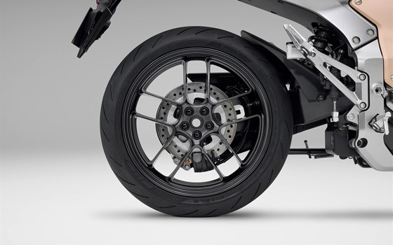 Honda bestätigt Modellname, Produktionsstart und Eckdaten für die Honda WN7 – das erste Elektromotorrad des weltgrößten Herstellers - Bild 15