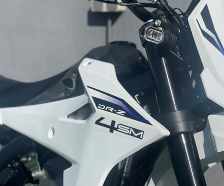 SUZUKI DR-Z4SM 
