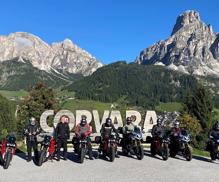 ENERGICA Week 2025 – Unvergessliche Tour durch die Dolomiten mit unserer Community
