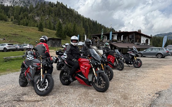 ENERGICA Week 2025 – Unvergessliche Tour durch die Dolomiten mit unserer Community - Bild 5 ENERGICA Week 2025 – Unvergessliche Tour durch die Dolomiten mit unserer Community - Bild 5