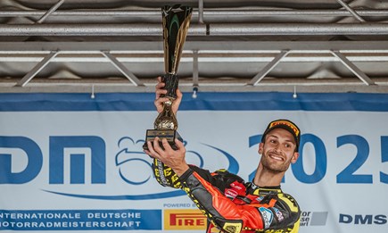 IDM Schleiz 2025: Sieg und Podium für Lukas Tulovic auf der Panigale V4 R