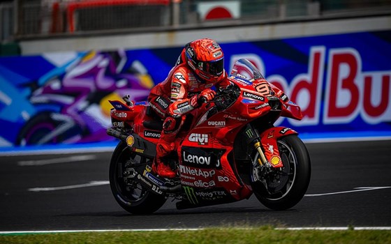 MotoGP Runde 16 in Misano: Grand-Prix Sieg für Márquez, Bagnaia stürzt - Bild 7