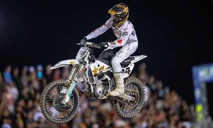 RJ Hampshire completes first 450SMX post-season with P6 in Las Vegas