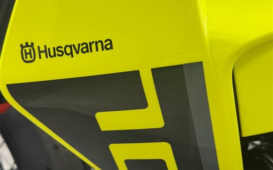 Adrenalin pur: Die neue Husqvarna 701 Supermoto 2026 ist da!!! - Bild 1