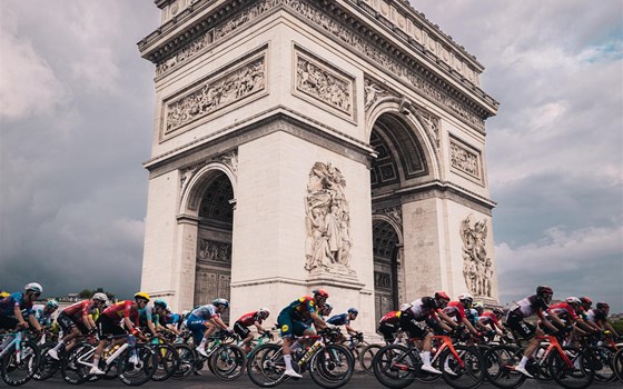 Kawasaki setzt auf Grün an der Tour de France - Bild 1