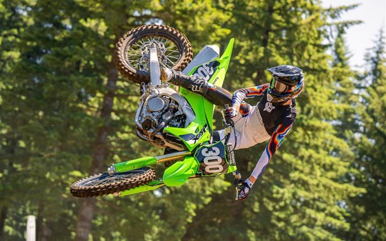 Kawasaki kündigt neue KX250 und KX450 für das Jahr 2026 an - Bild 2