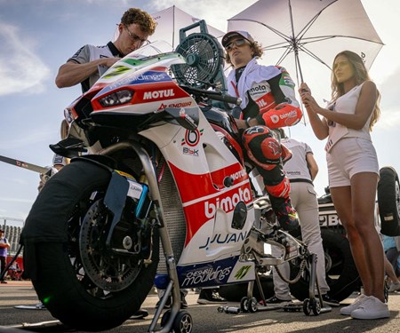 Alex Lowes und Bimota beim WorldSBK-Event in Aragon | Kawasaki