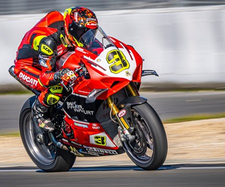 Lukas Tulovic auch 2026 auf Ducati in der IDM Superbike