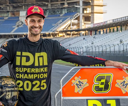 IDM-Saisonfinale: Ducati-Pilot Lukas Tulovic krönt sich in Hockenheim zum Champion