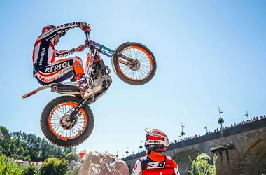 https://www.honda.de/motorcycles/experience-honda/news-and-events/2025-09-08-toni-bou--feier-des-erfolgreichsten-champions-aller-z.html