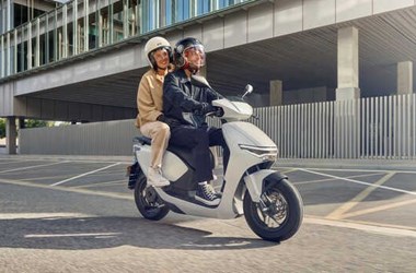 https://www.honda.de/motorcycles/experience-honda/news-and-events/2024-11-13-honda-cuv-e-neumodell-2025.html