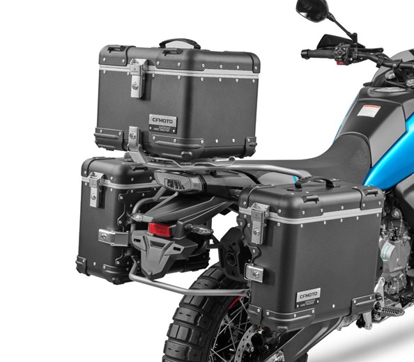 Zubehör Adventure-Deal des Jahres! 
Jetzt zugreifen: CFMOTO 800MT Explore, 800MT-X und 450 MT mit 3-teiligem Alu-Kofferset!
Für die CFMOTO Adventure-Modelle  800MT Explore, 800MT- ...