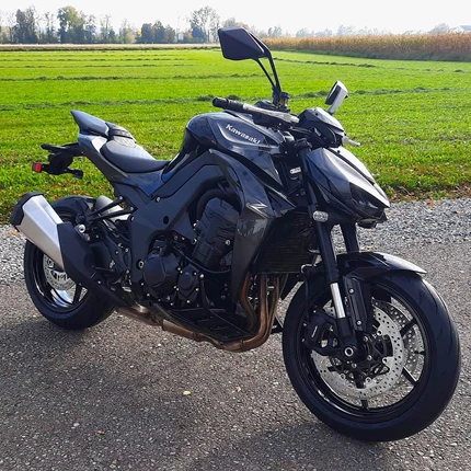 Die neue Z1100 jetzt bei uns verfügbar Die neue Z1100 ist bei uns eingetroffen und kann ab jetzt zu unseren Öffnungszeiten besichtigt werden.