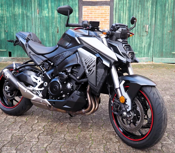 Suzuki GSX- S 950 im Topzustand! 
A2- fähig! Mehr Infos unter 04272/ 9595411