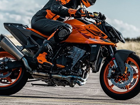 2024 KTM 990 DUKE