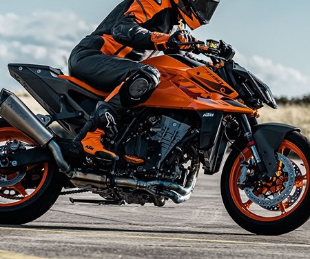 2024 KTM 990 DUKE