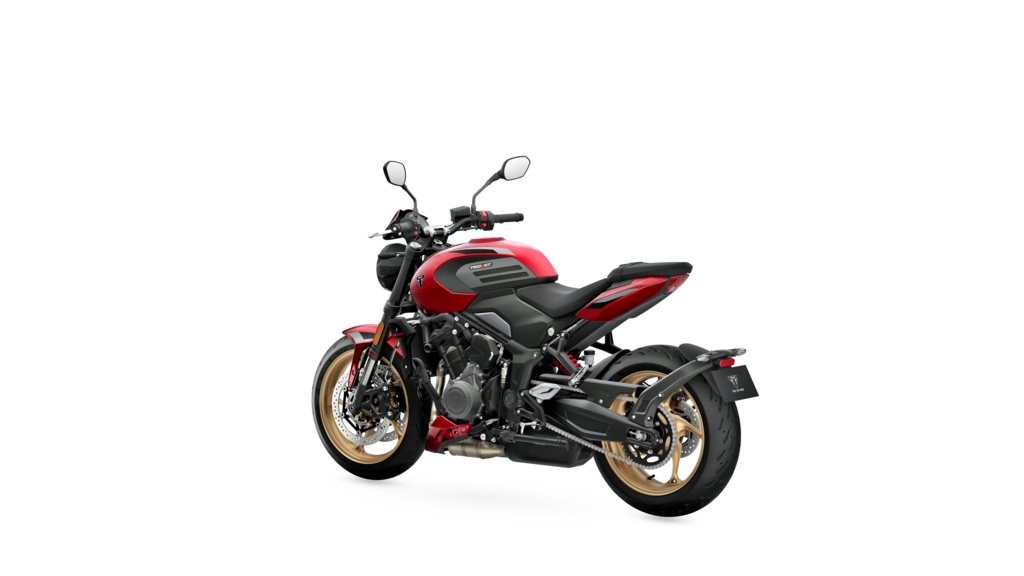 Die brandneue TRIUMPH Trident 800: Roadster-Fahrspaß in der Mittelklasse!