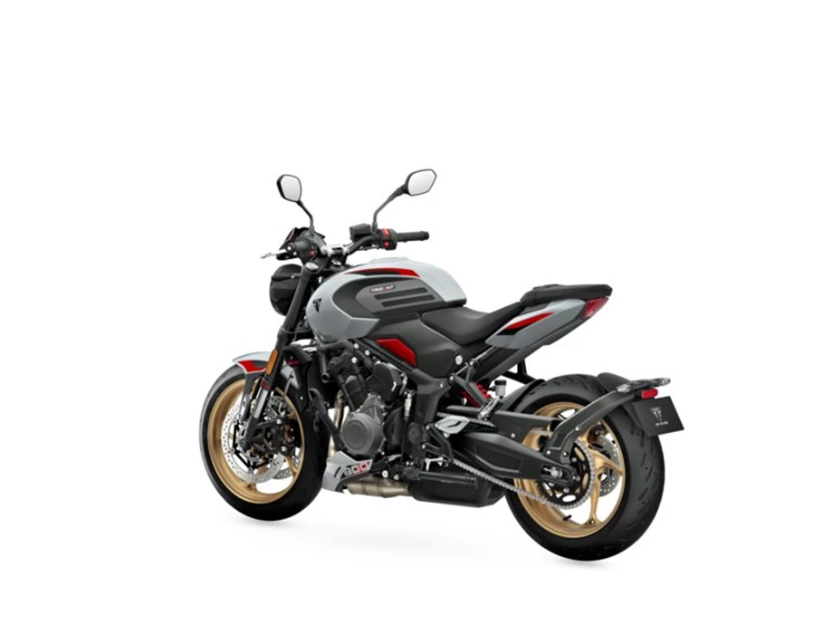 Die brandneue TRIUMPH Trident 800: Roadster-Fahrspaß in der Mittelklasse! Bild 12: Die brandneue TRIUMPH Trident 800: Roadster-Fahrspaß in der Mittelklasse!