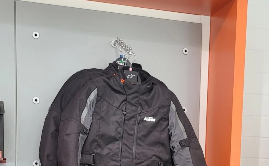 SNEAK PEEK: KTM POWERWEAR 2026  Bild 4: SNEAK PEEK: KTM POWERWEAR 2026