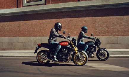 DIE Z900RS IST WIEDER DA