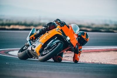 THE 2026 KTM 990 RC R CUP Get ready for the ultimate KTM racing experience. The KTM 990 RC R CUP is a six-round European championship that brings real racing to real riders — not factory pros. Whether you're on the street-legal KTM 990 RC R or the track-only 990 RC R TRACK (available Feb 2026), this is your chance to compete like a pro in a professionally run, cost-controlled series.