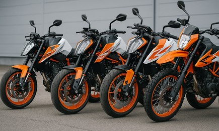 Aktuelle Fahrzeugaktionen bei Motorsport Knöbl