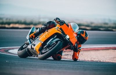 THE 2026 KTM 990 RC R CUP|||2nd place for Acosta after demanding Malaysian MotoGP™ Grand Prix|||MANUEL LETTENBICHLER CROWNED 2025 FIM HARD ENDURO WORLD CHAMPION
