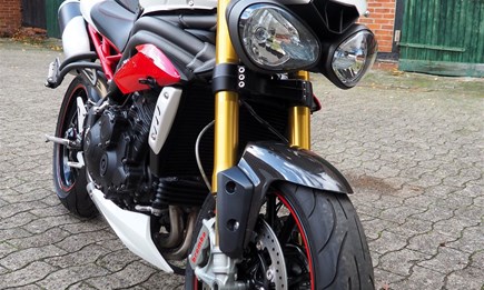 Triumph Speed Triple R 1050