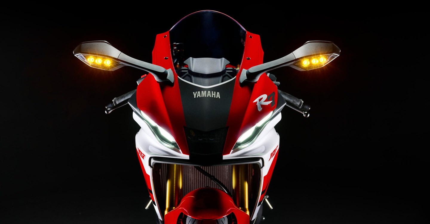 Die brandneue Yamaha R7 - 100% Supersport