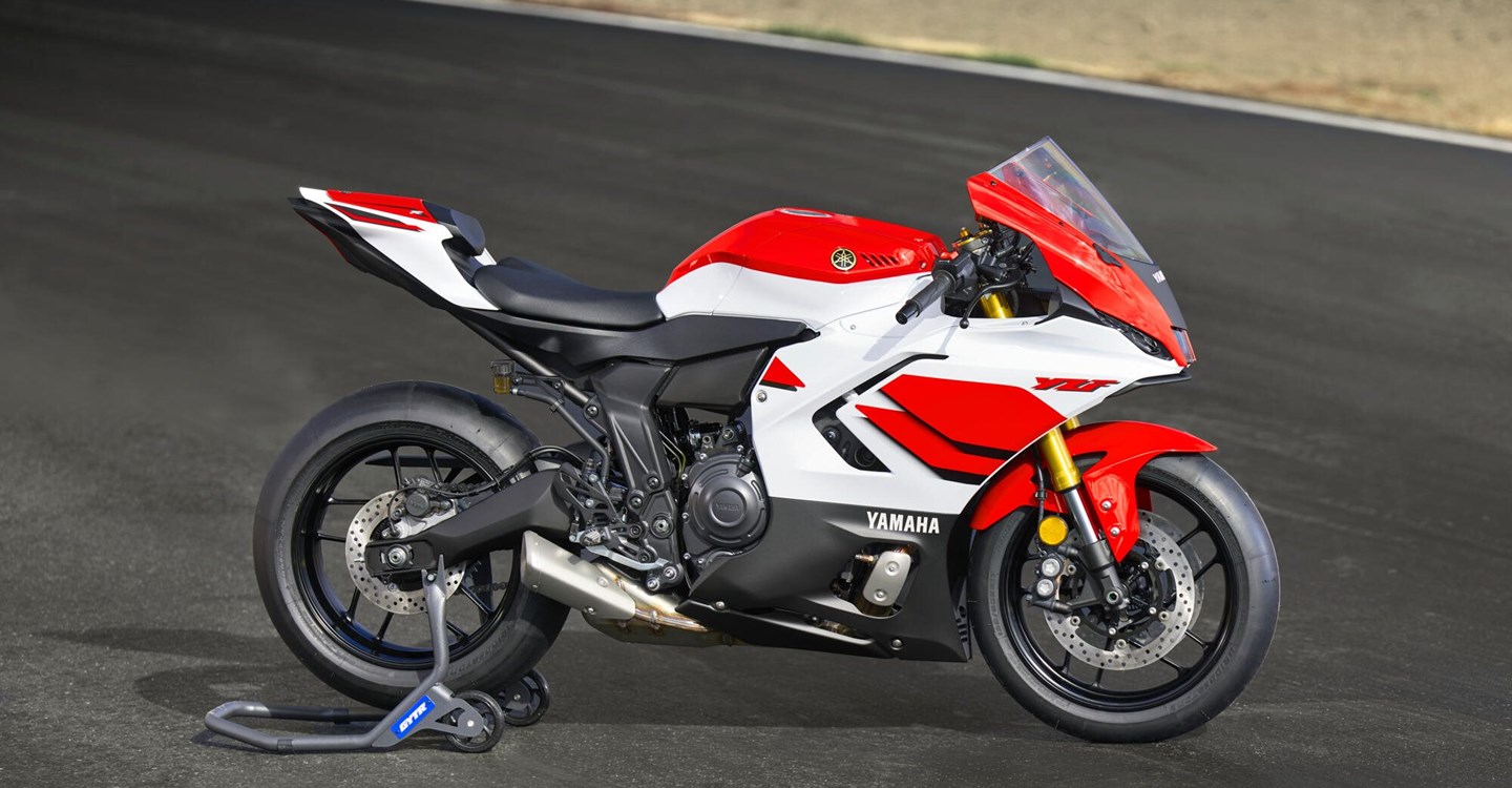 Die brandneue Yamaha R7 - 100% Supersport
