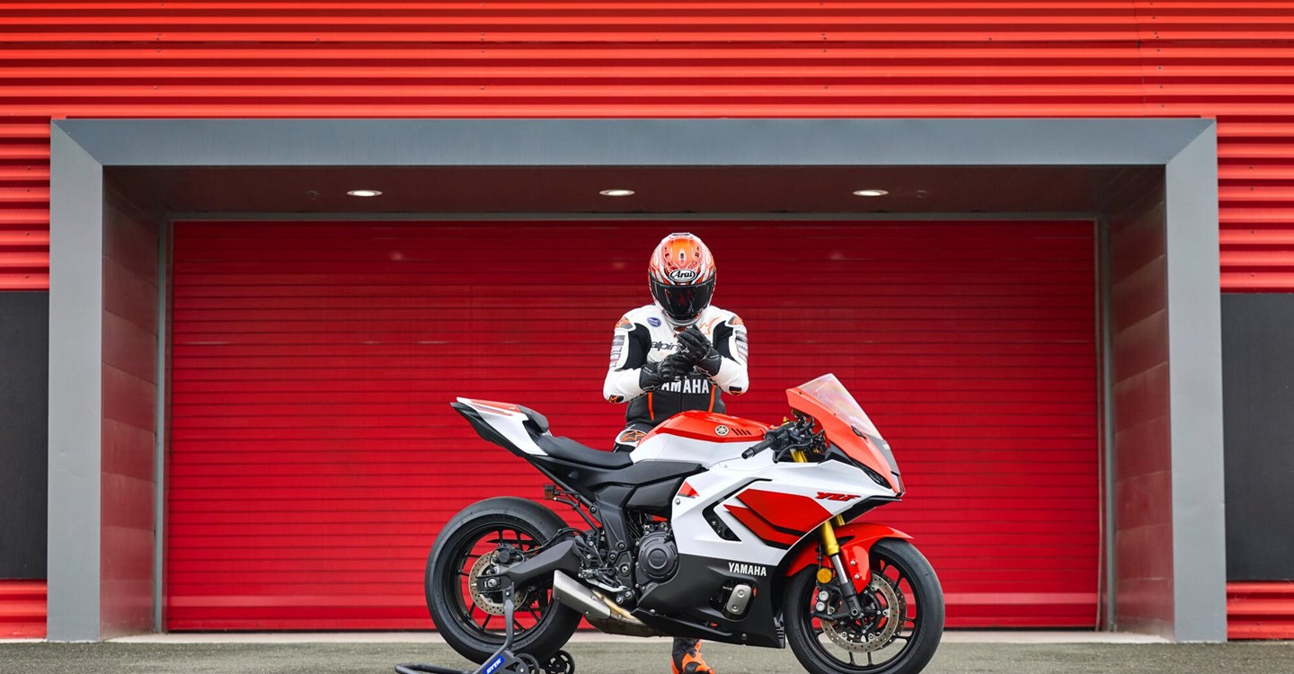 Die brandneue Yamaha R7 - 100% Supersport