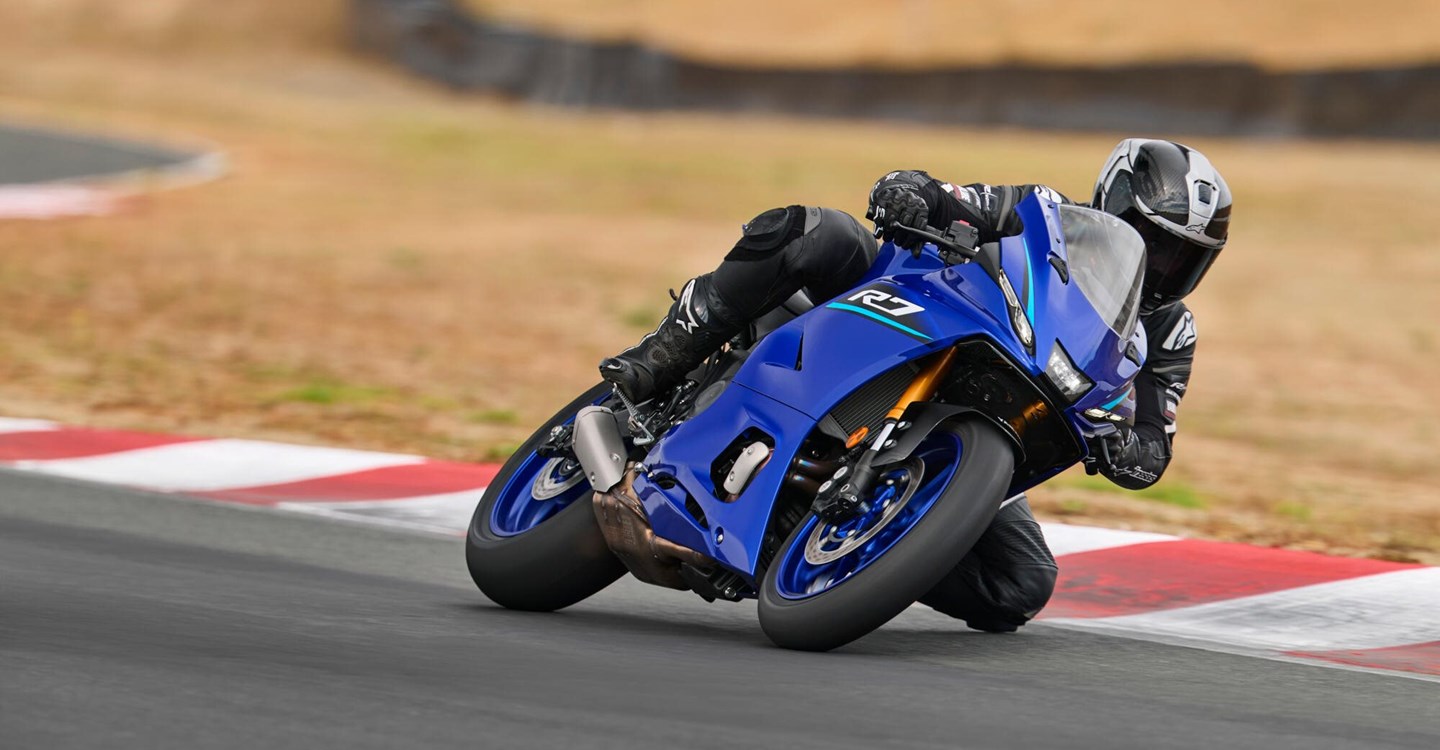 Die brandneue Yamaha R7 - 100% Supersport
